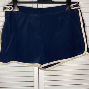 DVF Tiffany Navy Blue and Cream Silk Vintage-style Running Dolphin Shorts 12